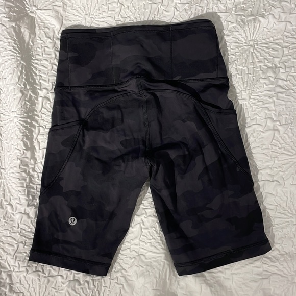 Lululemon| Fast and Free short 8" | shorts with pockets | nulux | H3DC | size 2 - Picture 4 of 6